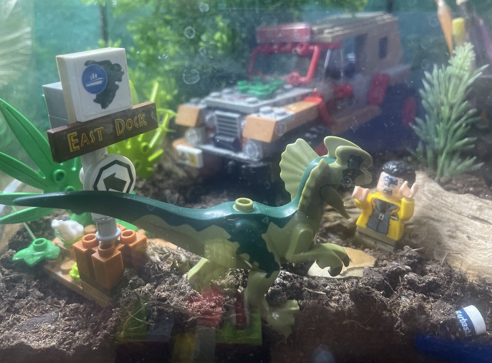 Lego Jurassic Park Dilophosaurus Ambush Diorama